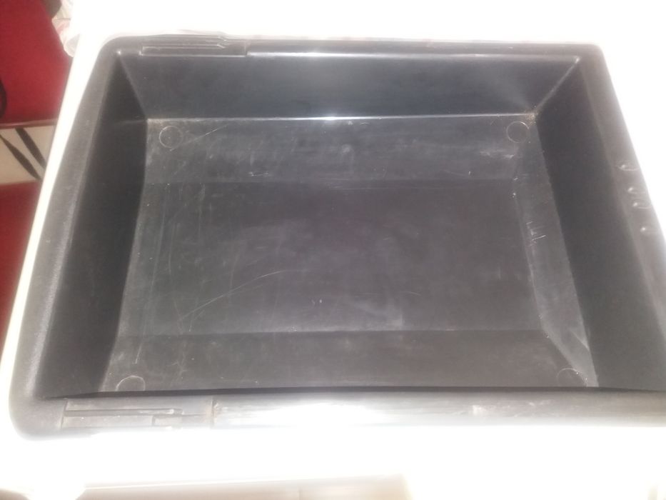 Opel CORSA B - gaveta que fica debaixo do banco do pendura