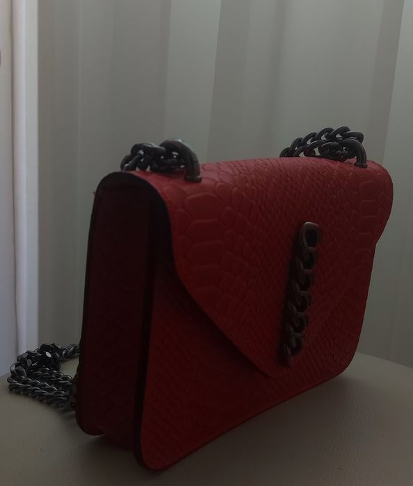 Шкіряна червона сумка