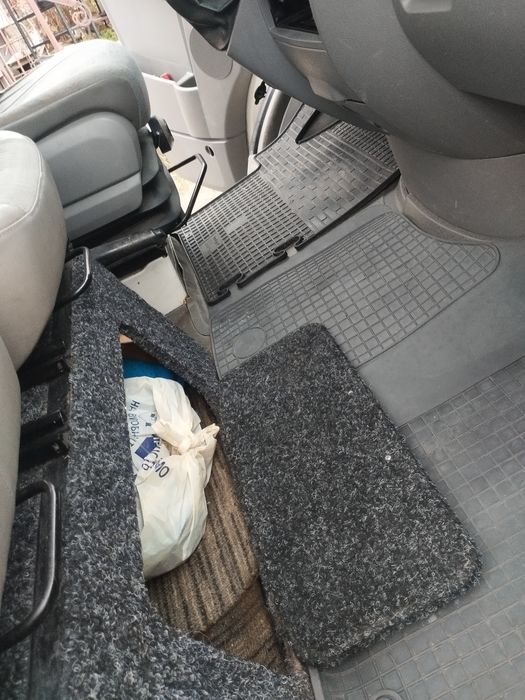 Крафтер пасажир хороший стан цікавить обмін на менший бус