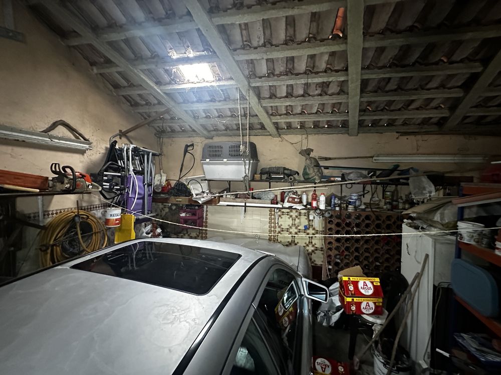 Garagem / Arrumos