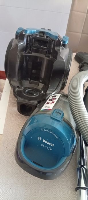 Aspirador Bosch sem saco