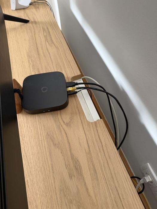 Movel TV Ikea BESTA com tampo em carvalho