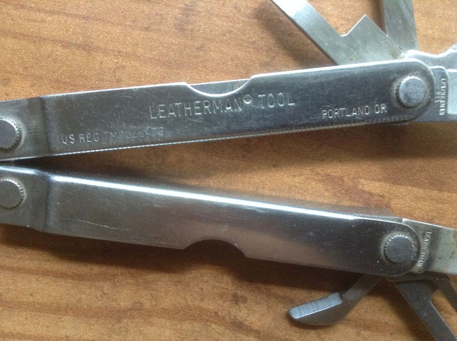 Leatherman Tool wielofunkcyjne narzędzie z futerałem- US Army 80/90r.