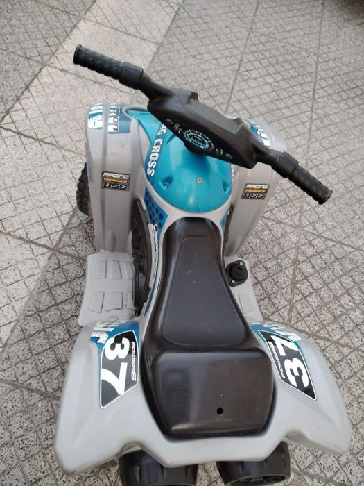 Moto 4 a bateria