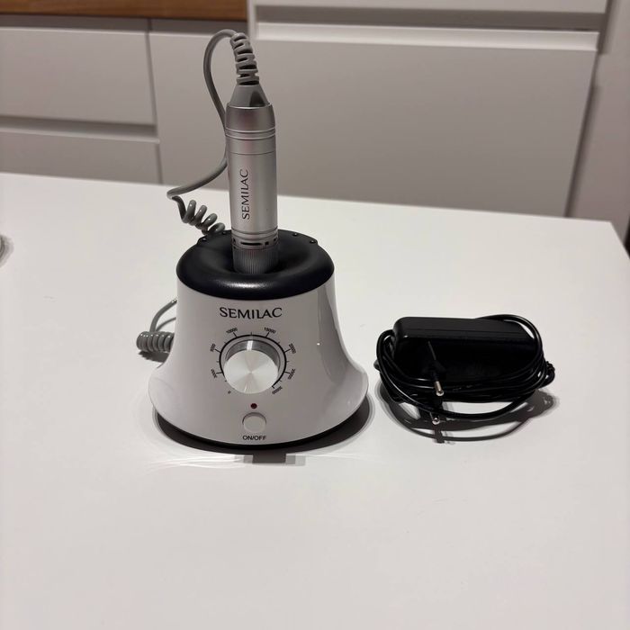 zestaw do robienia paznokci(manicure hybrydowy) semilac +półka w zesta