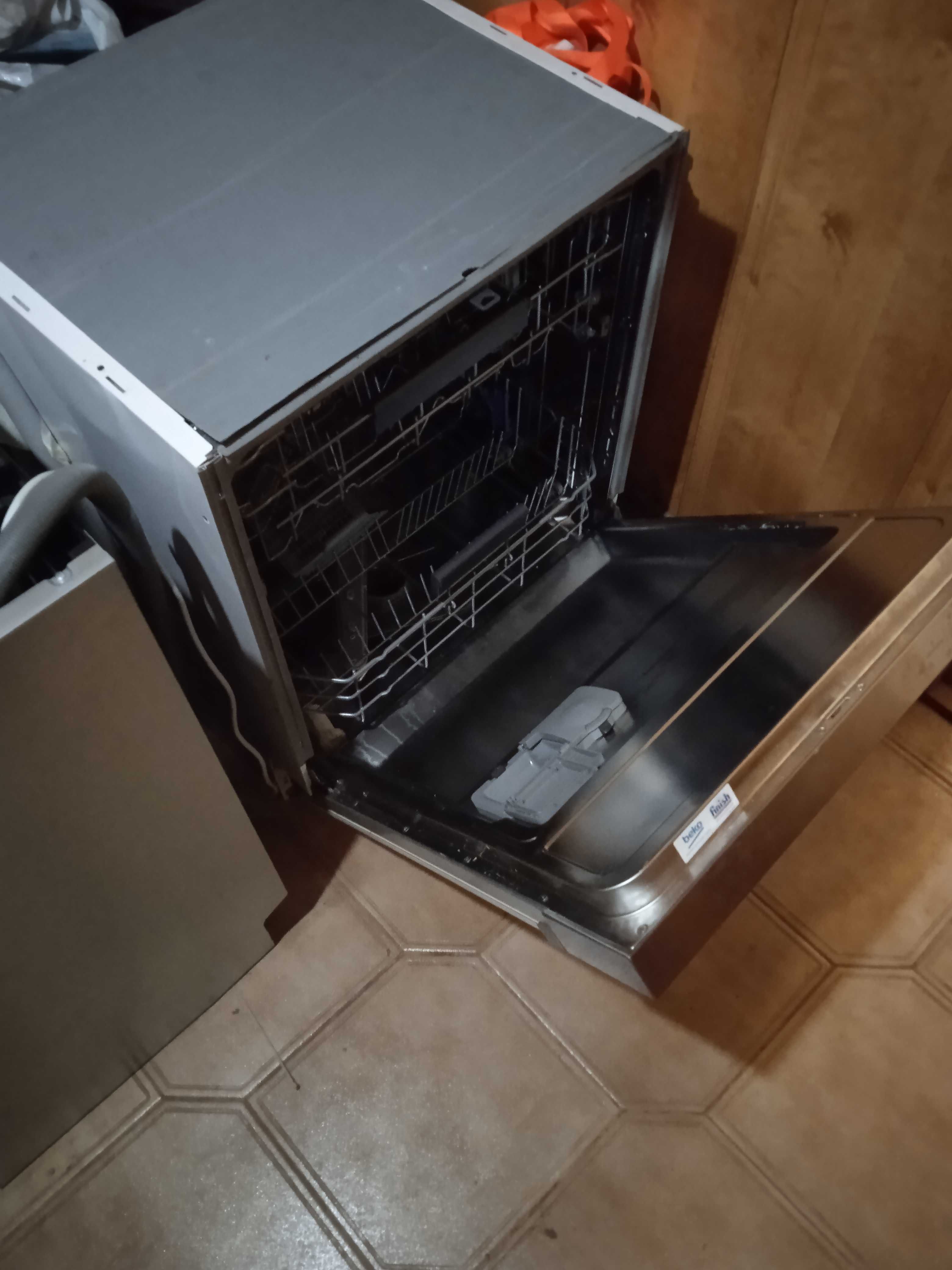 Посудомоечная машина BEKO DIN 29330 ProSmart™ Inverter Motor