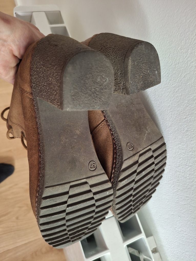 Botas em Pele de Senhora 37