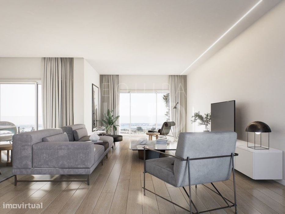 Apartamento T5 no Barreiro com Vista Rio
