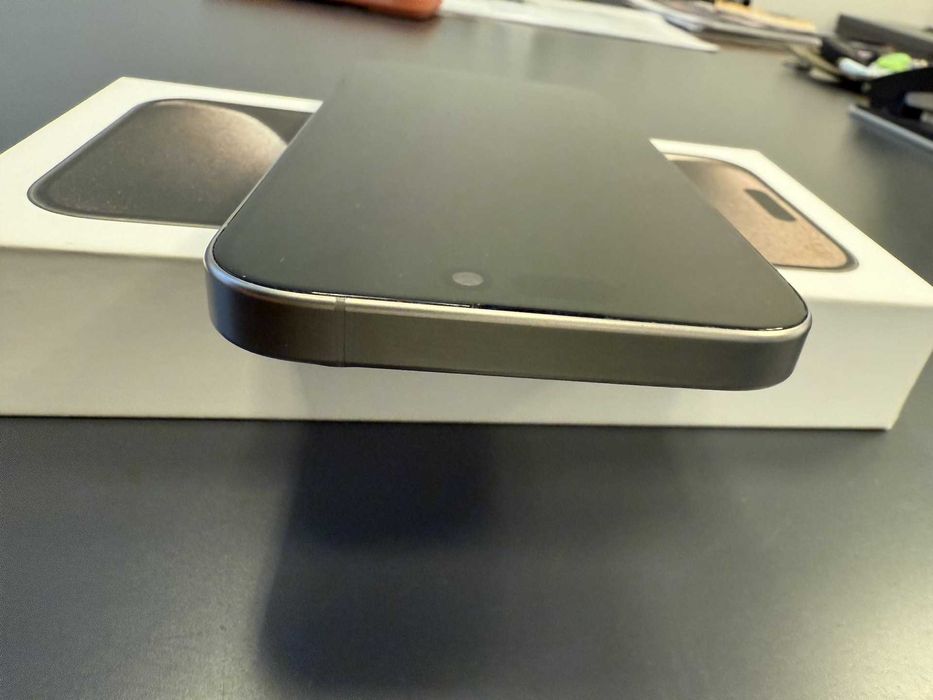 iPhone 15 pro 256gb titânio