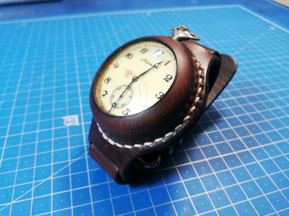 Окопный - траншейный ремешок для карманных часов.
