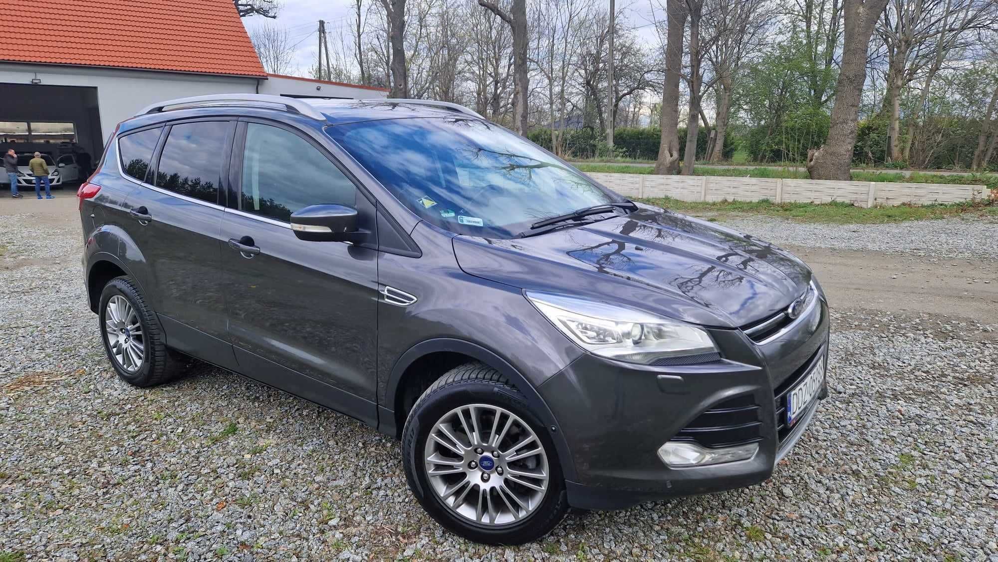 Ford KUGA 4x4 Titanium