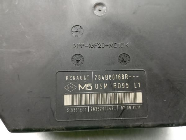 Caixa fusíveis / SAM / BSI RENAULT Megane III Coupé (DZ0/1_)