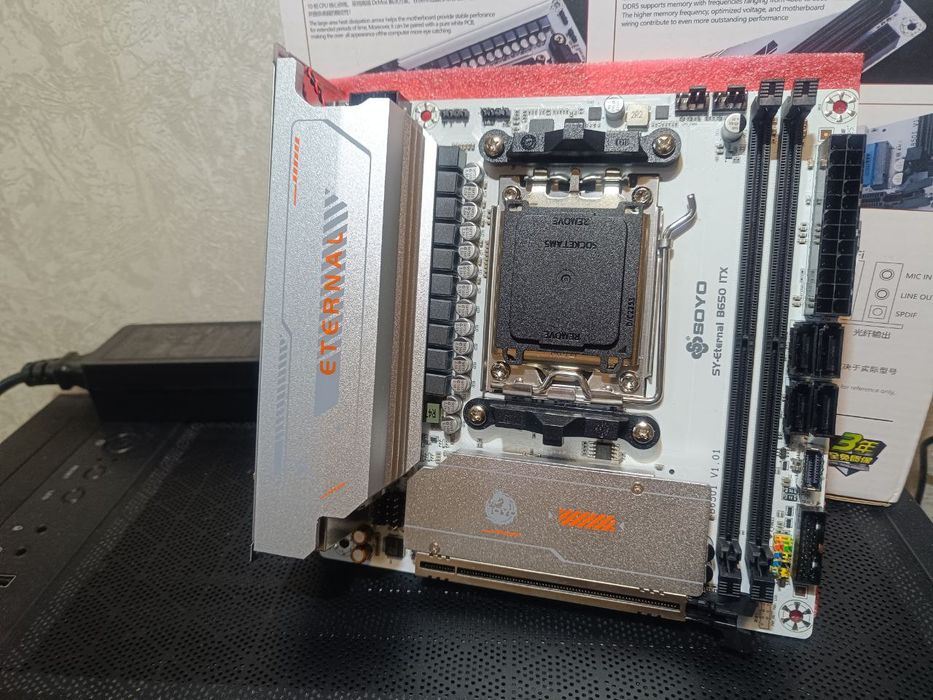 Soyo b650 itx Eternal Wifi