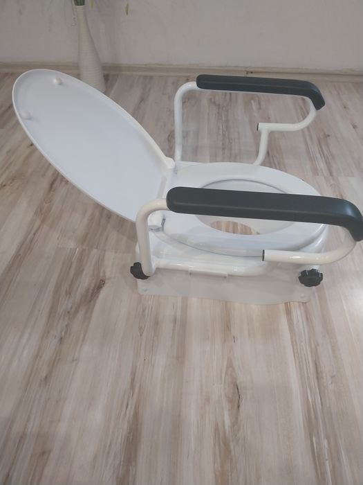 Nasadka toaletowa podwyższająca