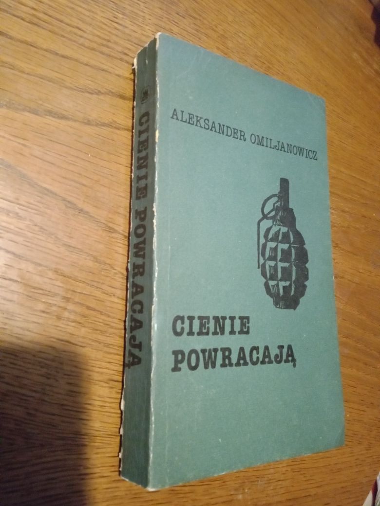 Aleksander Omilianowicz Cienie powracają