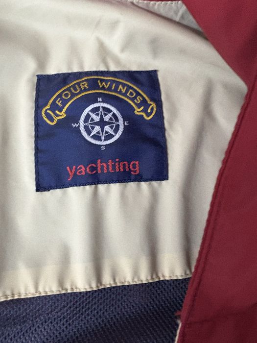 Parka com capuz ( corta-vento)