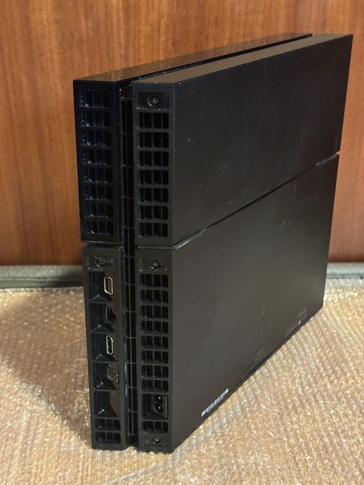 PlayStation 4 modelo CUH1116B