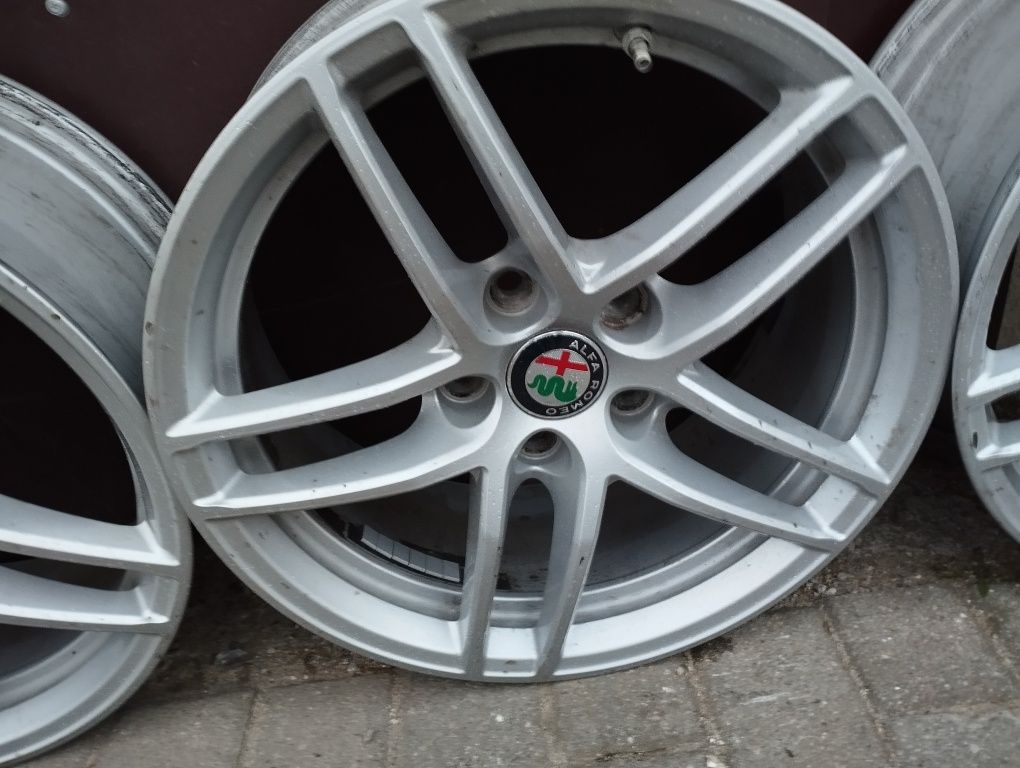 Felgi Aluminiowe Alfa Romeo Giulia Giulietta 7.0 x 16 5 x110 ET 31