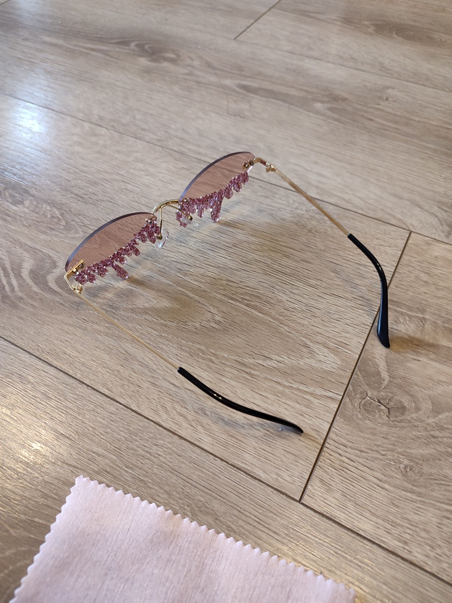 Nowe okulary dla dziecka jasne