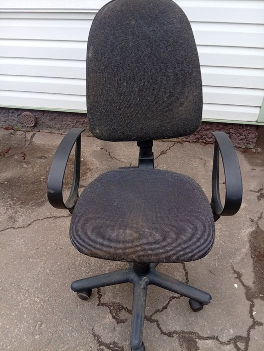 Стул компьютерный 2 штуки