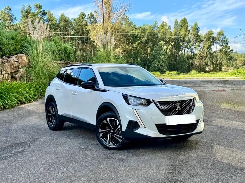 Peugeot e 2008 praticamente novo