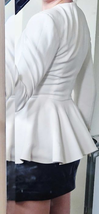 Luksusowa Marynarka baskinka ecru ELISABETTA FRANCHI ORYG 36 S logo