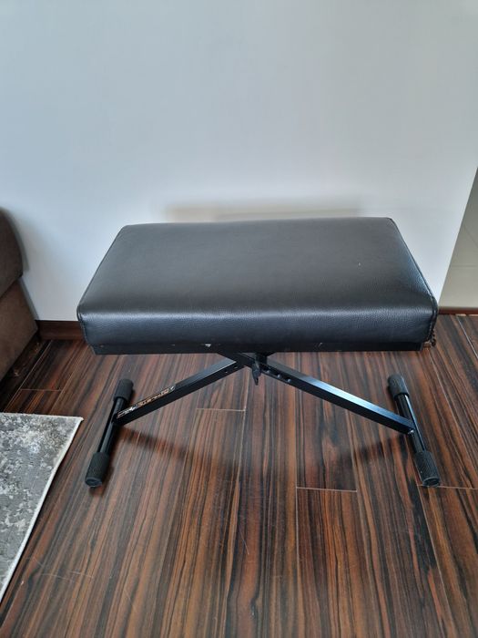 Stołek / taboret regulowany do pianina / fortepianu/ keyboard