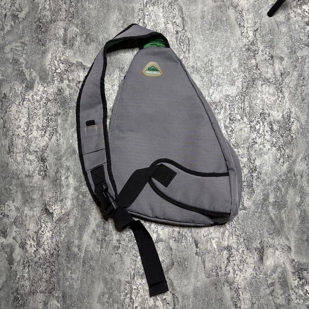 Quiksilver sling bag / kipling ecko unltd y2k sk8