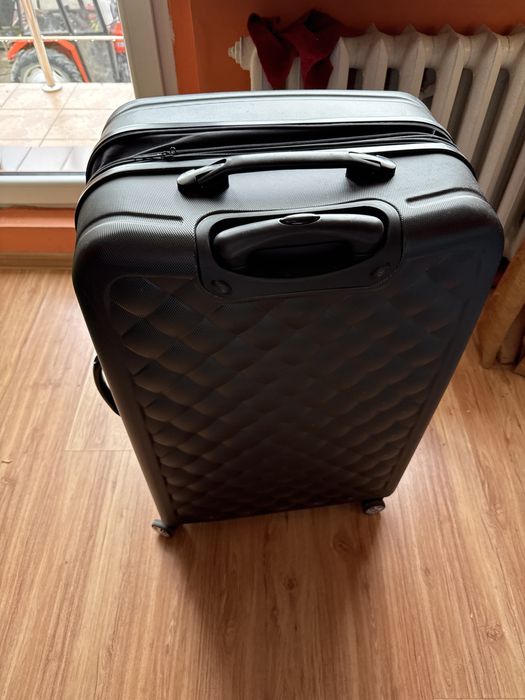 Bardzo duża walizka IT