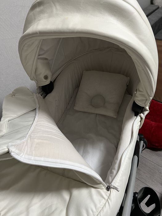 Коляска 2 в 1 Junama Diamond.