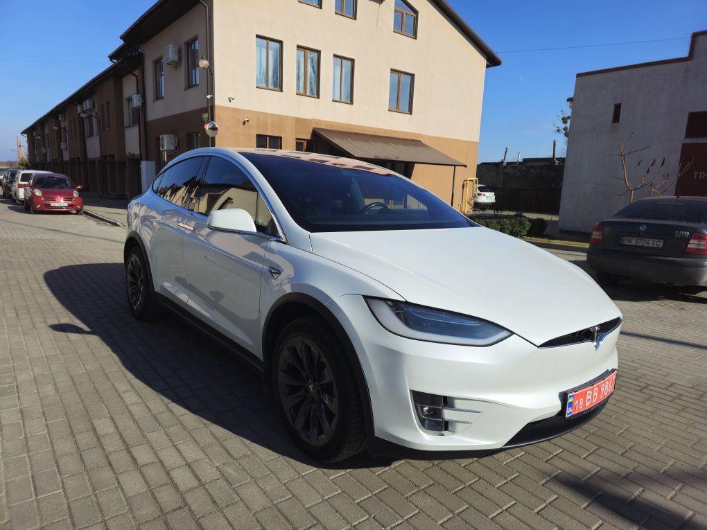 Tesla Model X  75D Європа не битий Intel