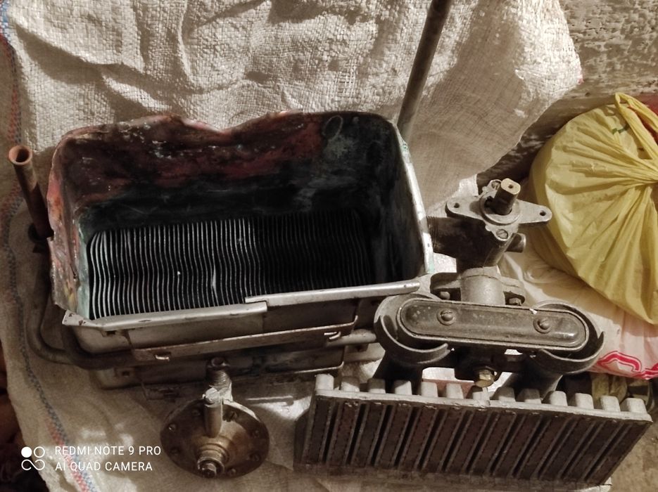 Продам колонку газовую б/у(Советская).