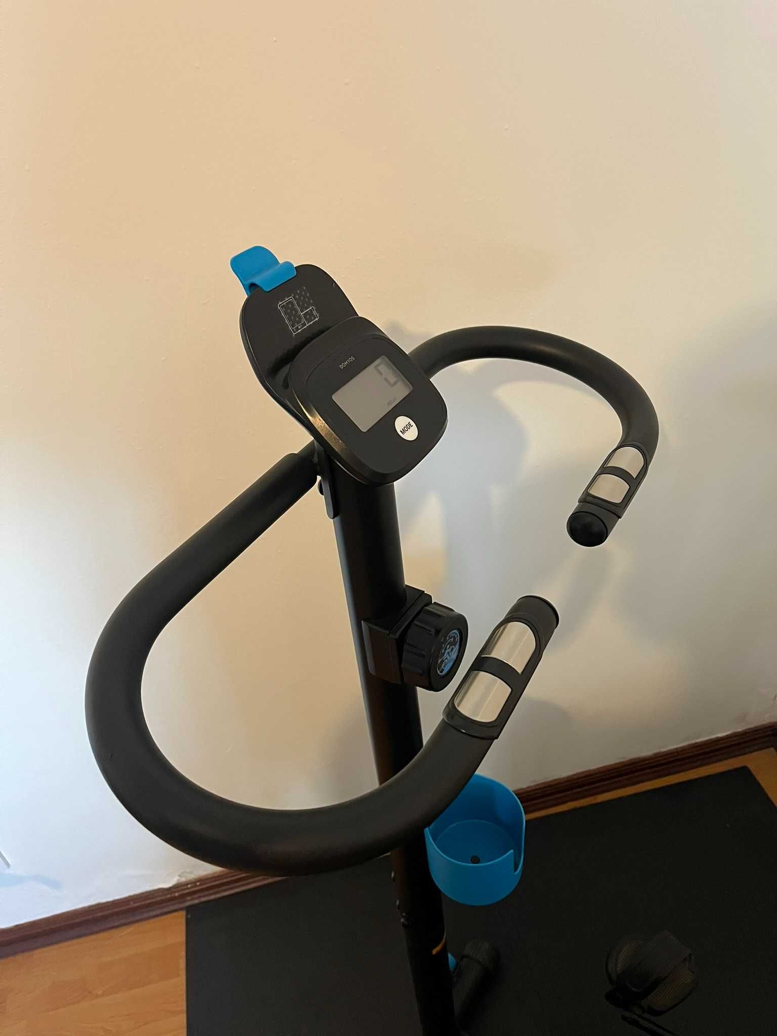 Bicicleta Estática Essencial EB 120 - DOMYOS