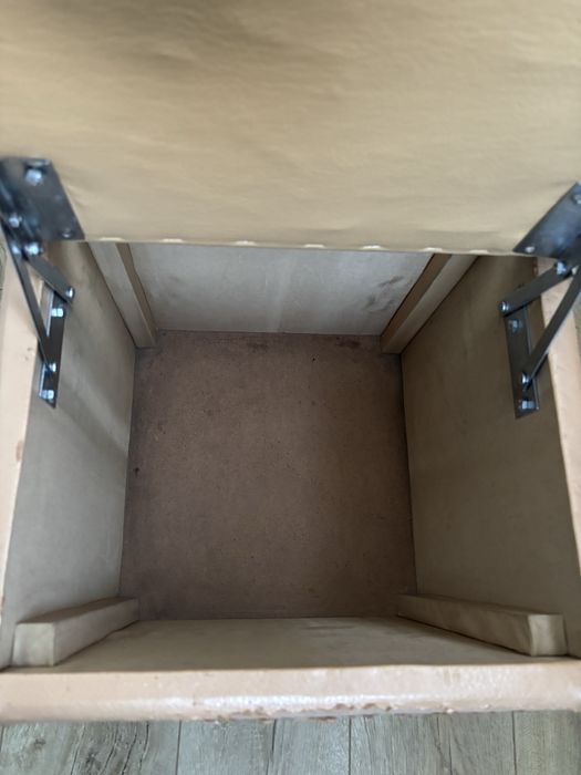 Пуфік біжевий (вживаний)