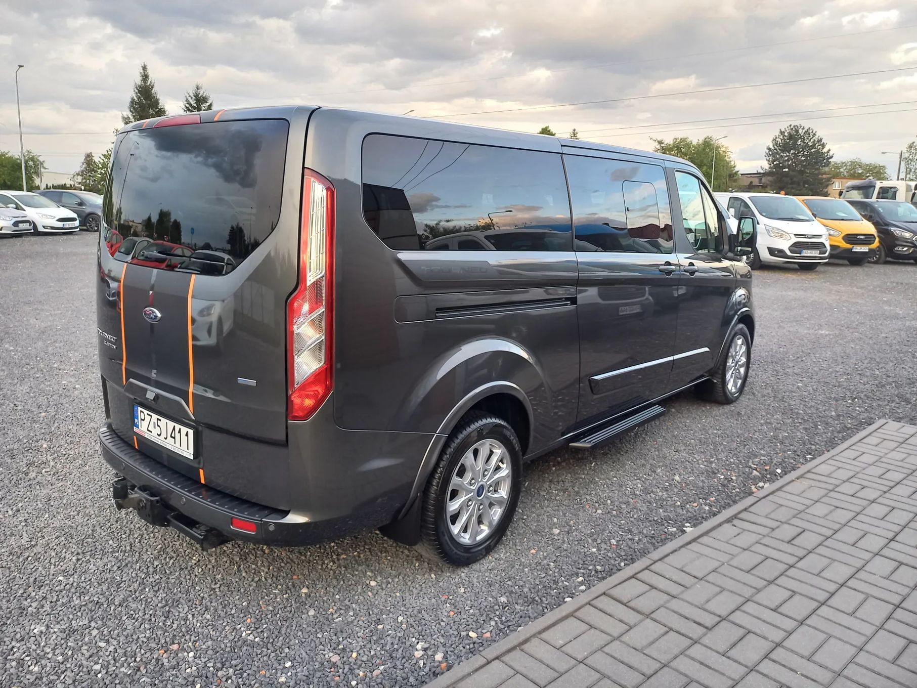 Ford Transit Custom Tourneo TITANIUM! 9-os!. Długi! Ledy! Kamera! Klima!