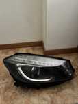 Farol direito  bi-xenon/led , mercerdes A 180d 2015