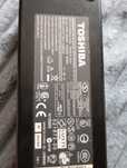 Ładowarka do laptopa Toshiba A -200 używana.  Działa