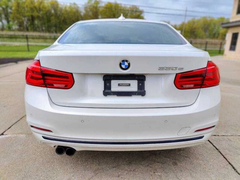 2016 BMW 3 Series 330e