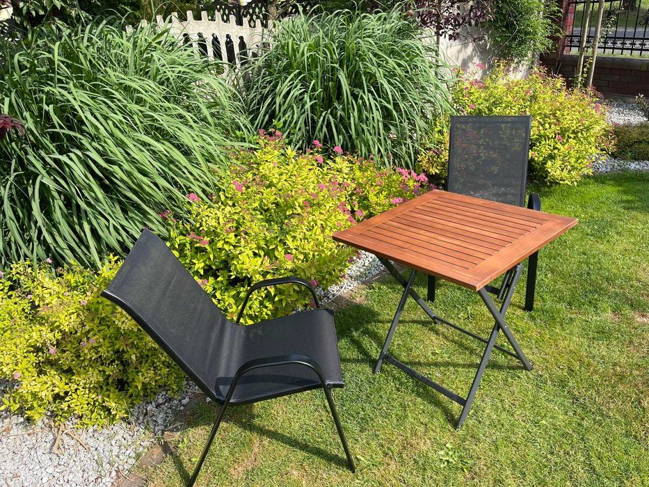 Zestaw Ogrodowych Mebli Stół i 2 Krzesła Piękne i Solidnie Wykonane!!