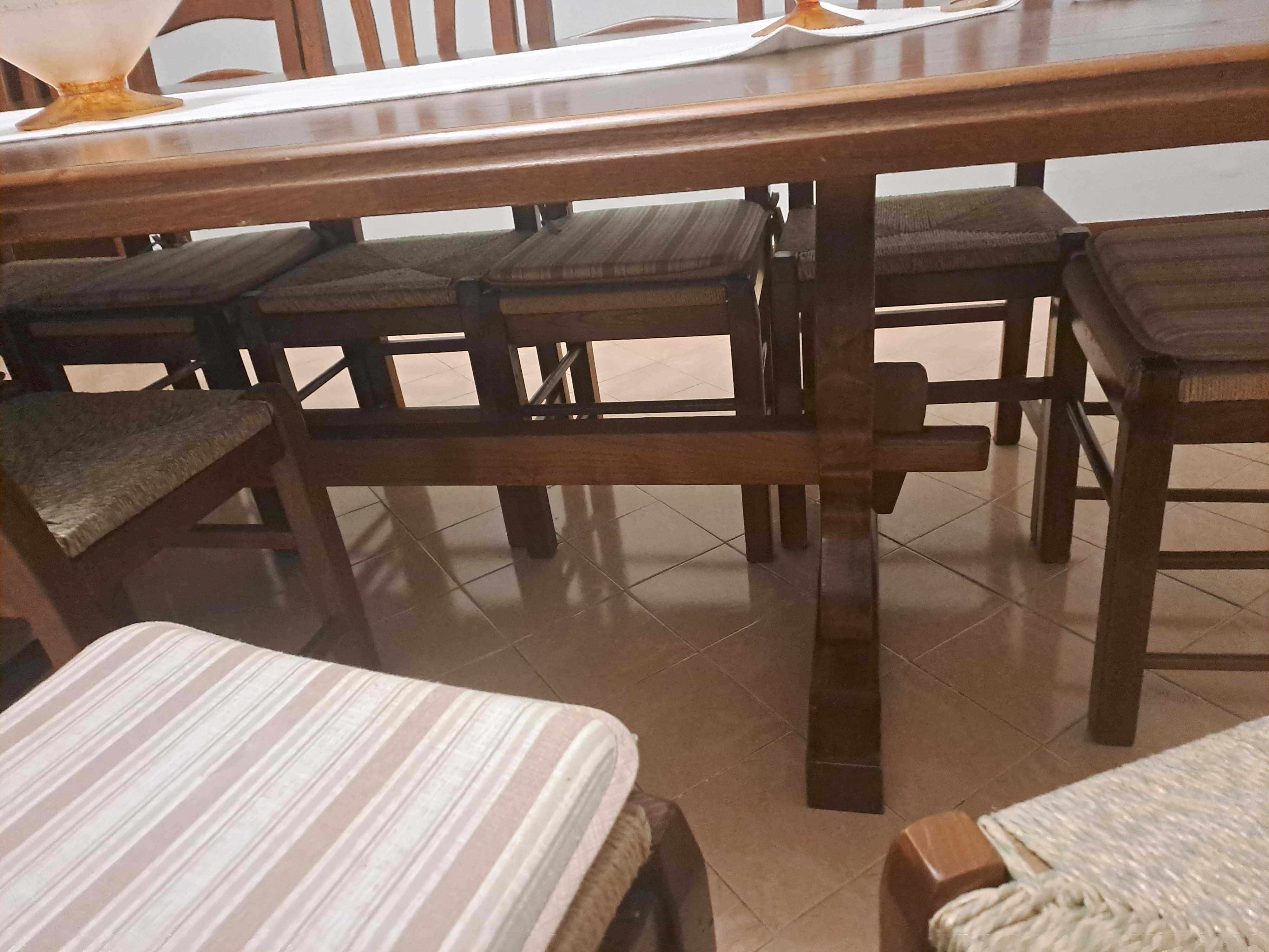 Mesa de madeira para eventos
