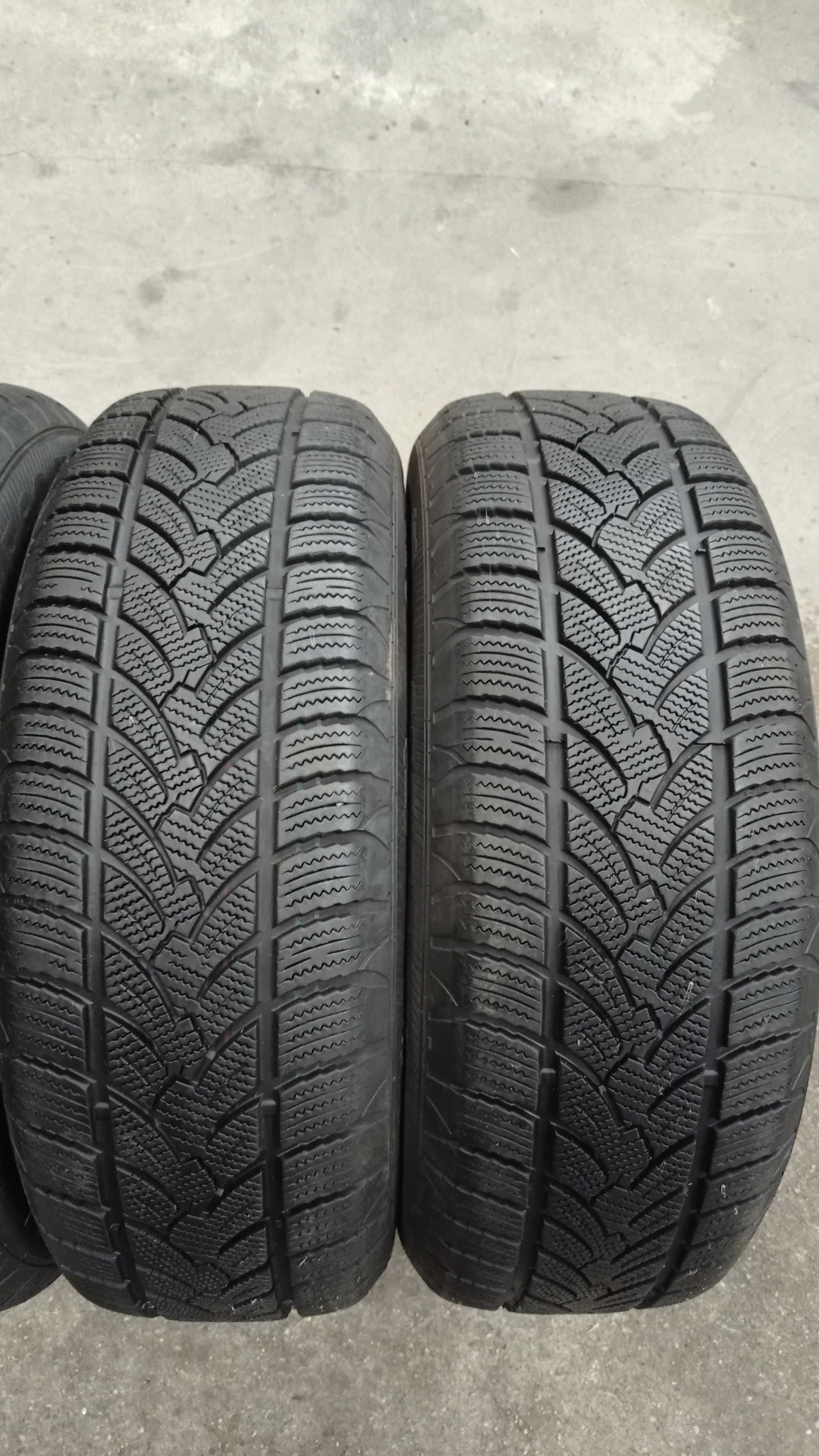 Opony zimowe 235/65R17 XL