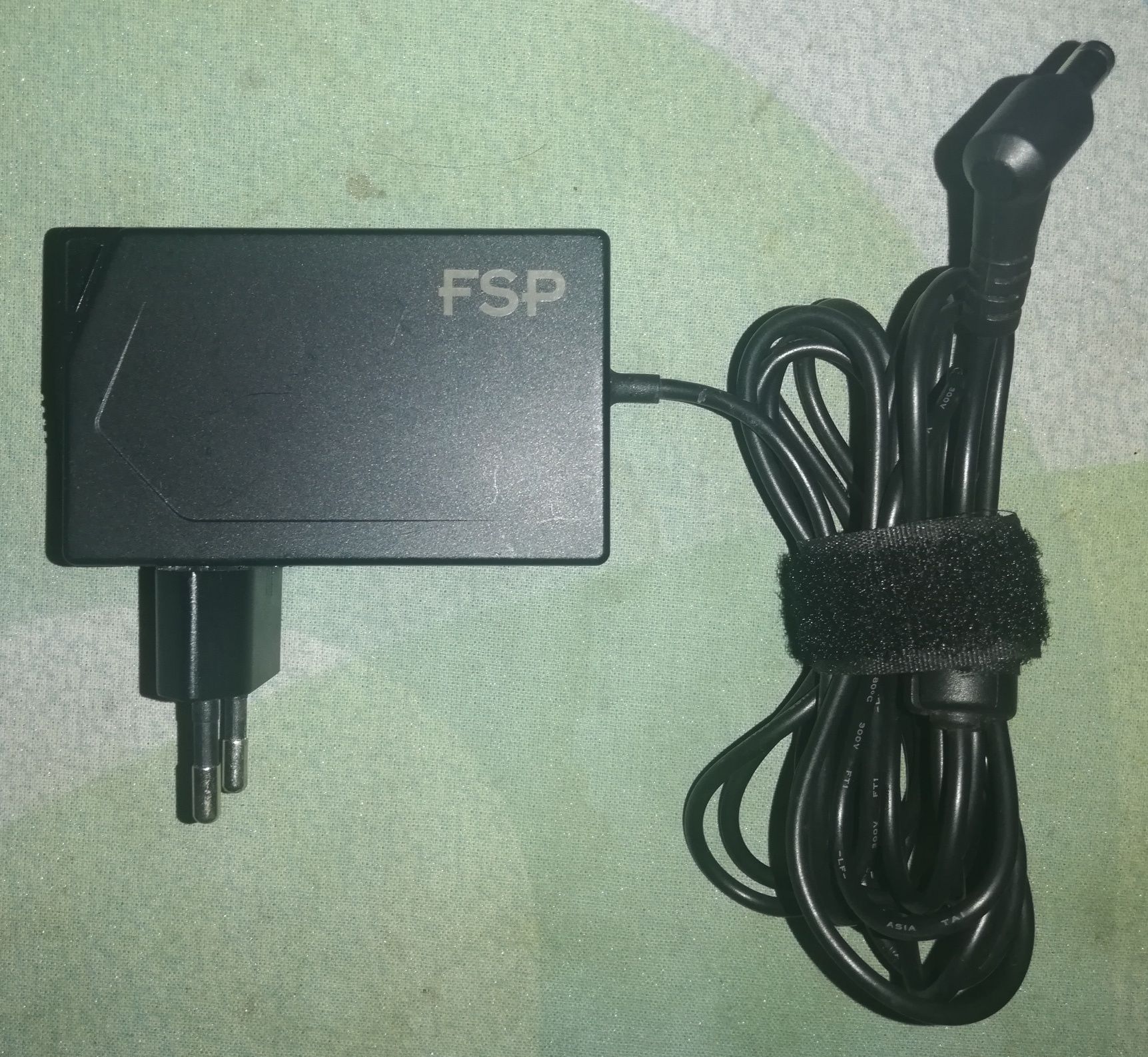 Carregador Original FSP065-10AABA 65W – Intel NUC / 19V