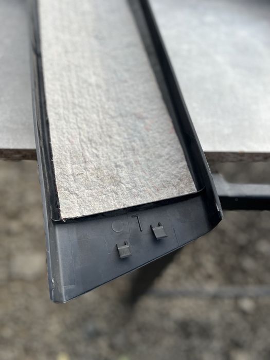 БМВ Е46 Чорний пластик салону під центральні Стойки Потолка В Ідеалі