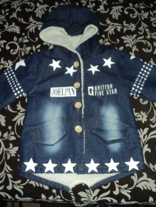 Детская куртка ветровка/демисезон.