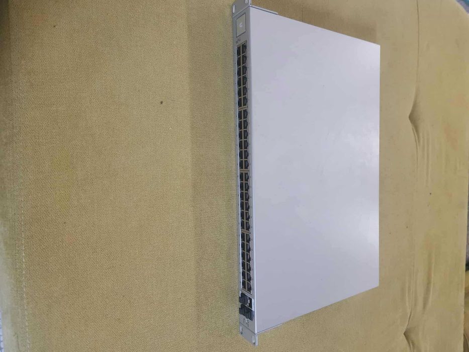 Ubiquiti UniFi Switch US-48 | 48x Gigabit + 2x SFP |  Switch Rack