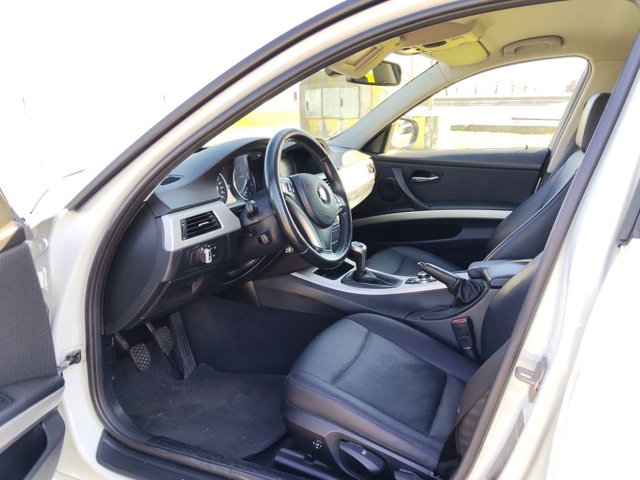 BMW 318d LCI Touring