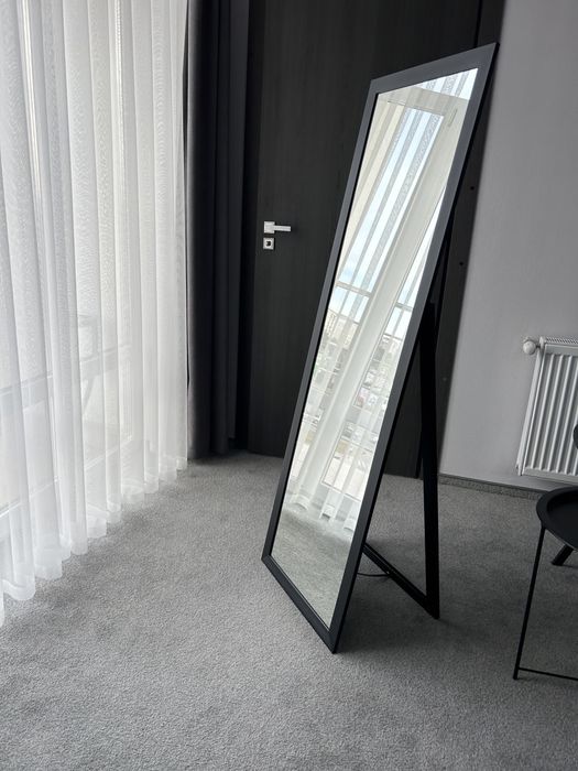 Дзеркало підлогове/настінне в кімнату для макіяжу на ніжці
