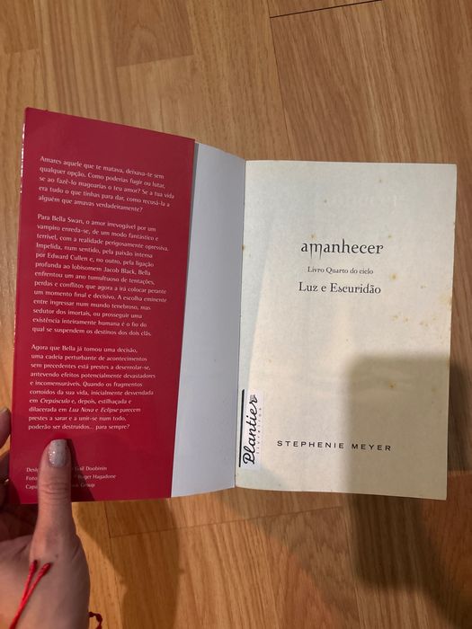 Livro Amanhecer - stephenie meyer