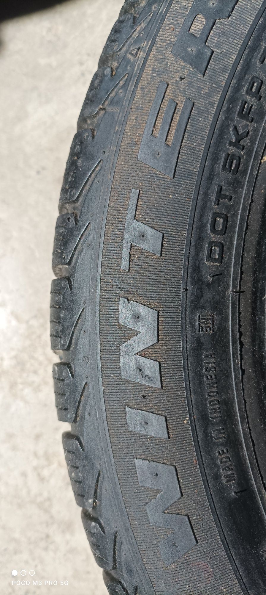 Продам скати зимні  185/60 R15