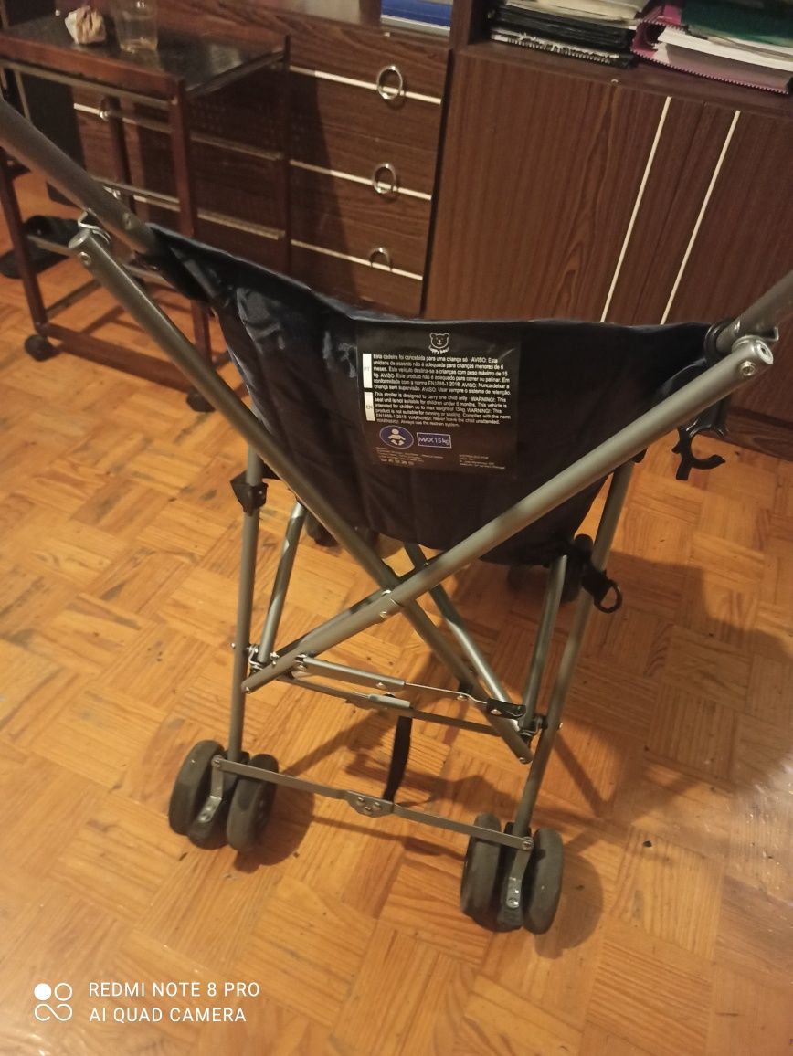 Carrinho de passeio dobrável